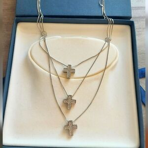 Elegant Silver Cross Pendant Necklace